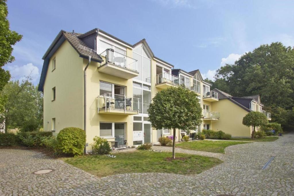 Ferienwohnung Eldena Lobbe Ngoại thất bức ảnh